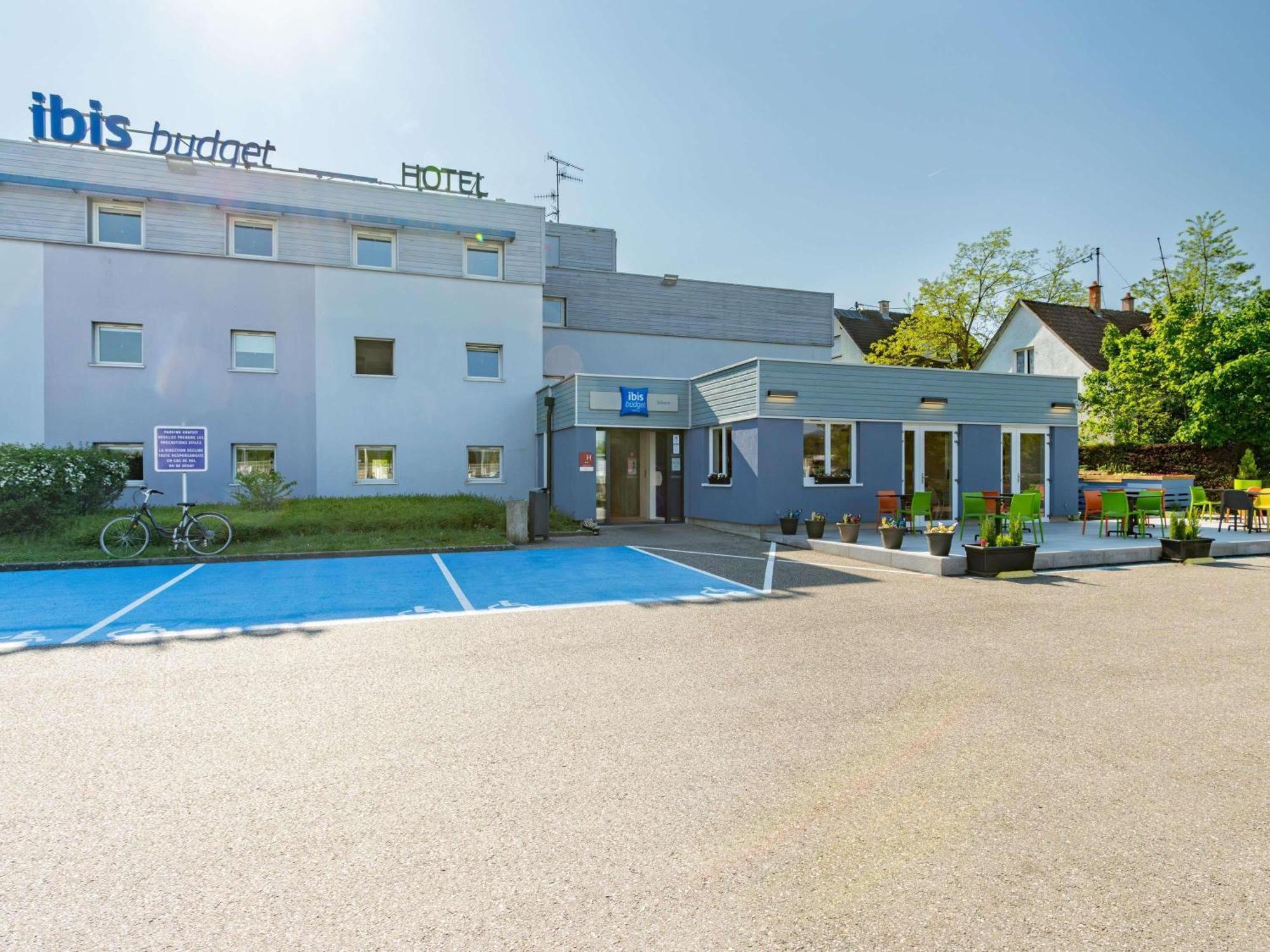 Ibis Budget 셀레스탓 외부 사진